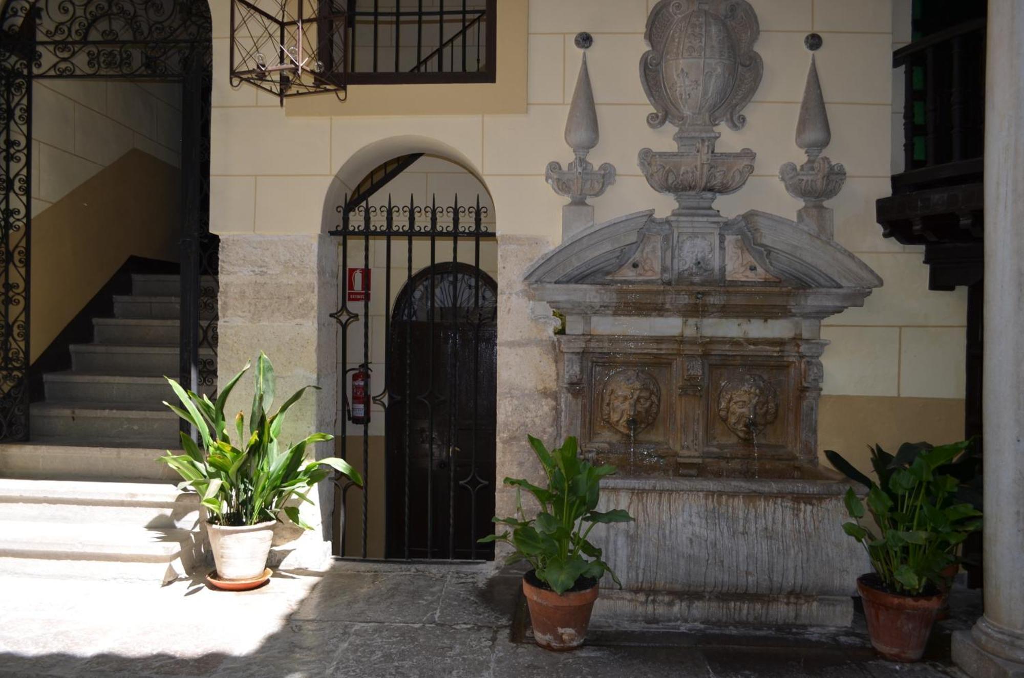 Palacio De Mariana Pineda Granada Buitenkant foto