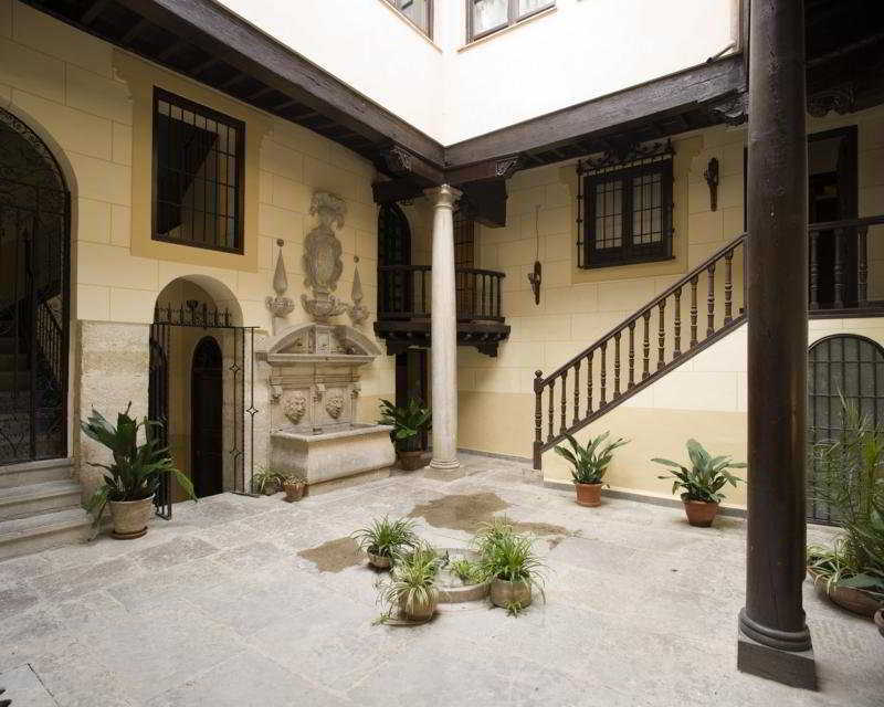 Palacio De Mariana Pineda Granada Buitenkant foto